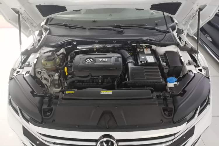 Used Volkswagen FAW-Volkswagen CC 2021 380TSI Striking Edition Engine Bay