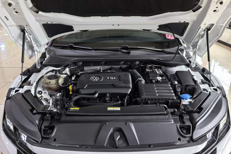 Used Volkswagen FAW-Volkswagen CC 2021 380TSI Striking Edition Engine Bay