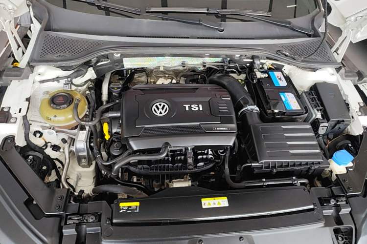 Used Volkswagen FAW-Volkswagen CC 2021 380TSI Striking Edition Engine Bay