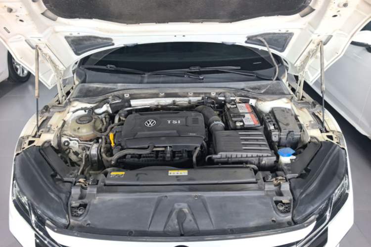 Used Volkswagen FAW-Volkswagen CC 2021 380TSI Striking Edition Engine Bay