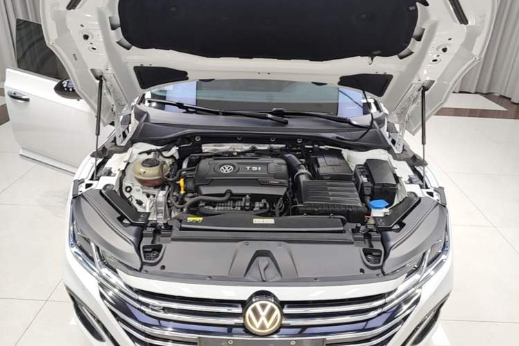 Used Volkswagen FAW-Volkswagen CC 2021 380TSI Striking Edition Engine Bay