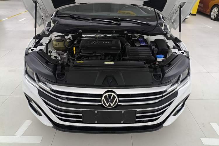Used Volkswagen FAW-Volkswagen CC 2021 380TSI Striking Edition Engine Bay