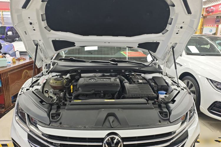 Used Volkswagen FAW-Volkswagen CC 2021 380TSI Striking Edition Engine Bay