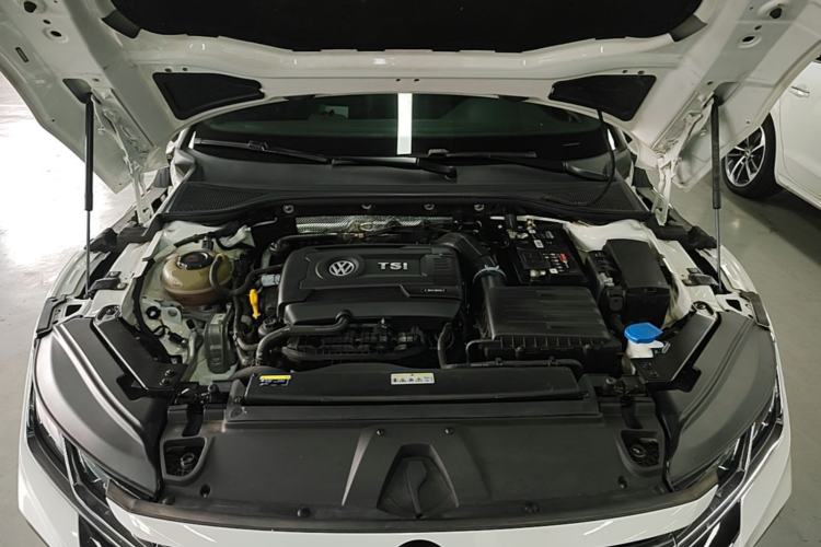 Used Volkswagen FAW-Volkswagen CC 2021 380TSI Striking Edition Engine Bay