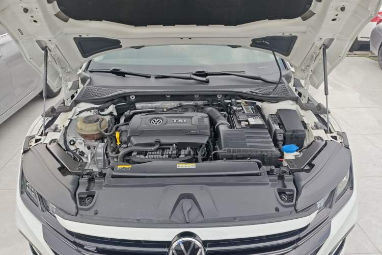 Used Volkswagen FAW-Volkswagen CC 2021 380TSI Striking Edition Engine Bay