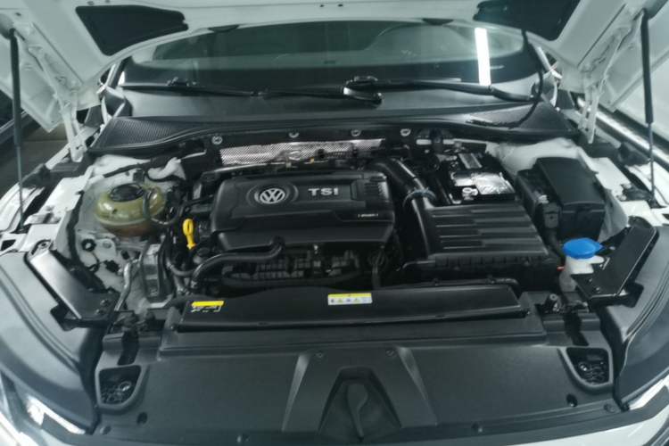 Used Volkswagen FAW-Volkswagen CC 2021 380TSI Striking Edition Engine Bay
