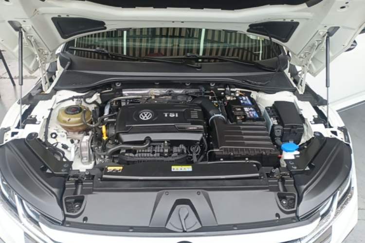 Used Volkswagen FAW-Volkswagen CC 2021 380TSI Striking Edition Engine Bay