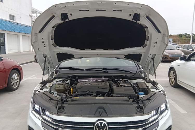 Used Volkswagen FAW-Volkswagen CC 2021 380TSI Striking Edition Engine Bay