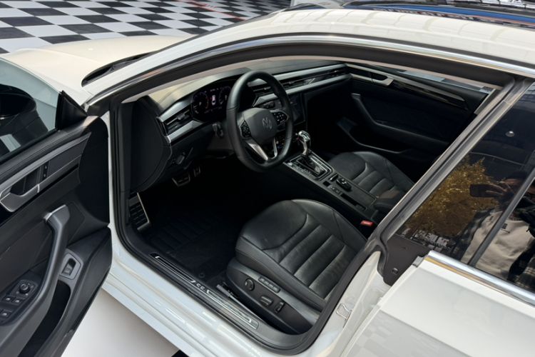 Used Volkswagen FAW-Volkswagen CC 2021 380TSI Striking Edition Exterior 3