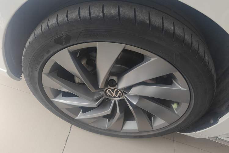 Used Volkswagen FAW-Volkswagen CC 2021 380TSI Striking Edition Exterior 4