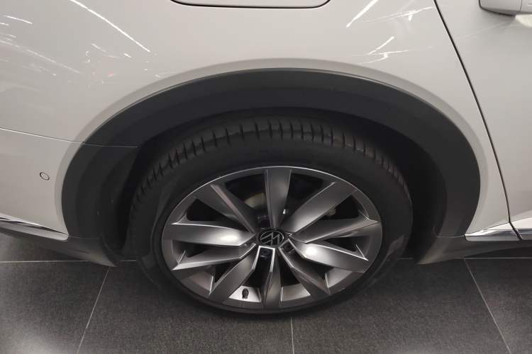 Used Volkswagen FAW-Volkswagen CC 2021 Estate Car 380TSI Vizion Edition Exterior 5