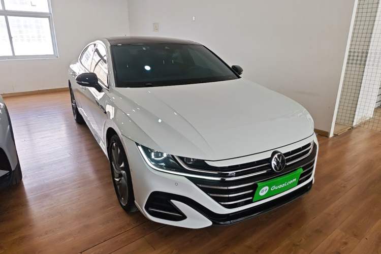 Used Volkswagen FAW-Volkswagen CC 2021 380TSI Striking Edition Front Right 45 Deg