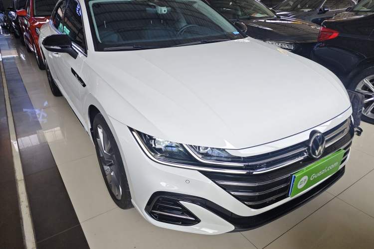 Used Volkswagen FAW-Volkswagen CC 2021 380TSI Striking Edition Front Right 45 Deg