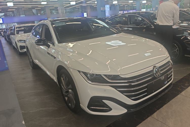 Used Volkswagen FAW-Volkswagen CC 2021 380TSI Striking Edition Front Right 45 Deg