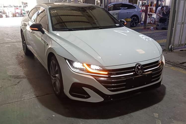 Used Volkswagen FAW-Volkswagen CC 2021 380TSI Striking Edition Front Right 45 Deg
