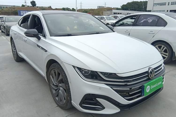 Used Volkswagen FAW-Volkswagen CC 2021 380TSI Striking Edition Front Right 45 Deg