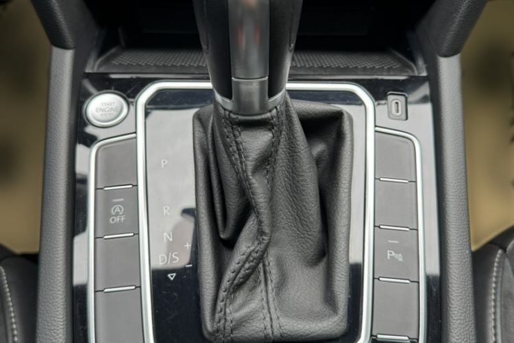 Used Volkswagen FAW-Volkswagen CC 2021 330TSI Ignite Edition Gear Lever