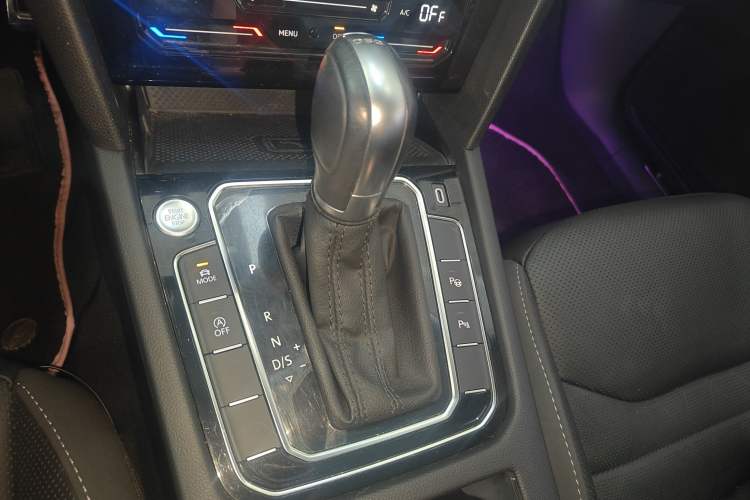 Used Volkswagen FAW-Volkswagen CC 2021 380TSI Striking Edition Gear Lever