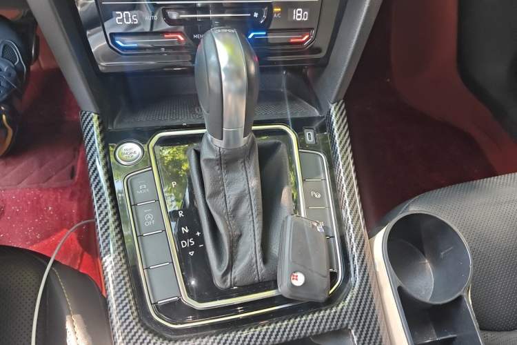 Used Volkswagen FAW-Volkswagen CC 2021 380TSI Striking Edition Gear Lever
