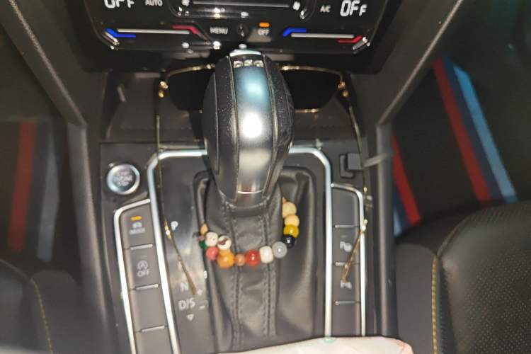 Used Volkswagen FAW-Volkswagen CC 2021 380TSI Striking Edition Gear Lever