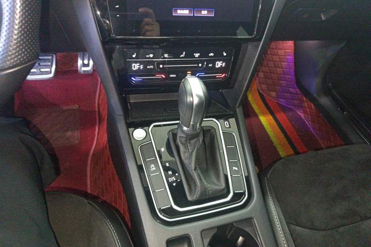Used Volkswagen FAW-Volkswagen CC 2021 330TSI Ignite Edition Gear Lever