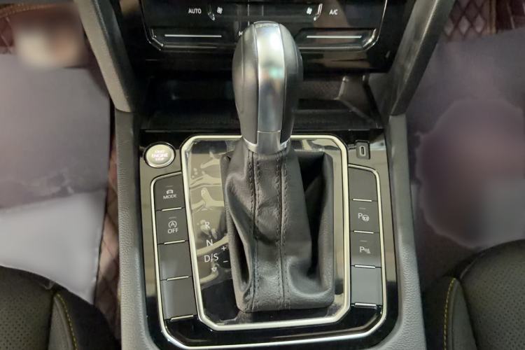 Used Volkswagen FAW-Volkswagen CC 2021 380TSI Striking Edition Gear Lever