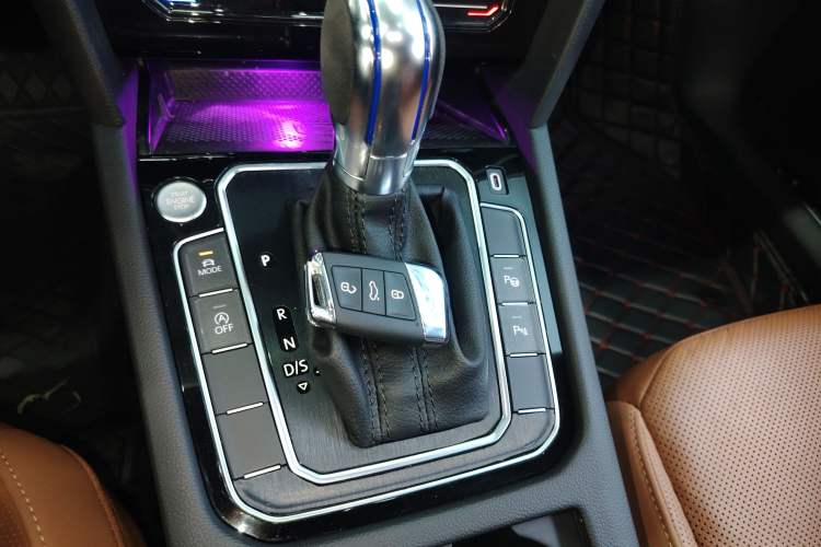 Used Volkswagen FAW-Volkswagen CC 2021 Estate Car 380TSI Vizion Edition Gear Lever