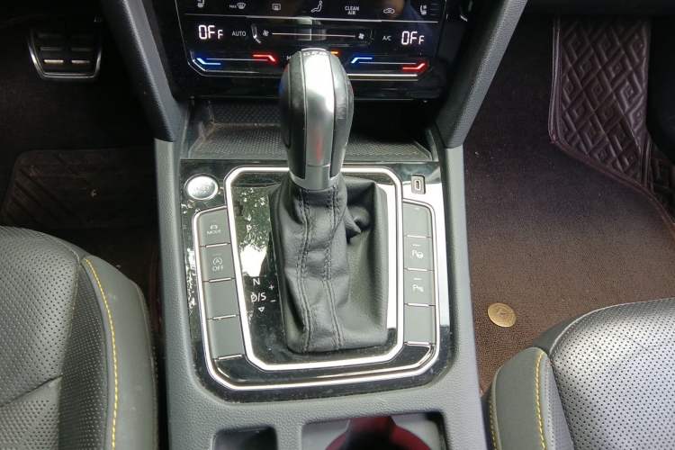 Used Volkswagen FAW-Volkswagen CC 2021 380TSI Striking Edition 30th Anniversary Model Gear Lever