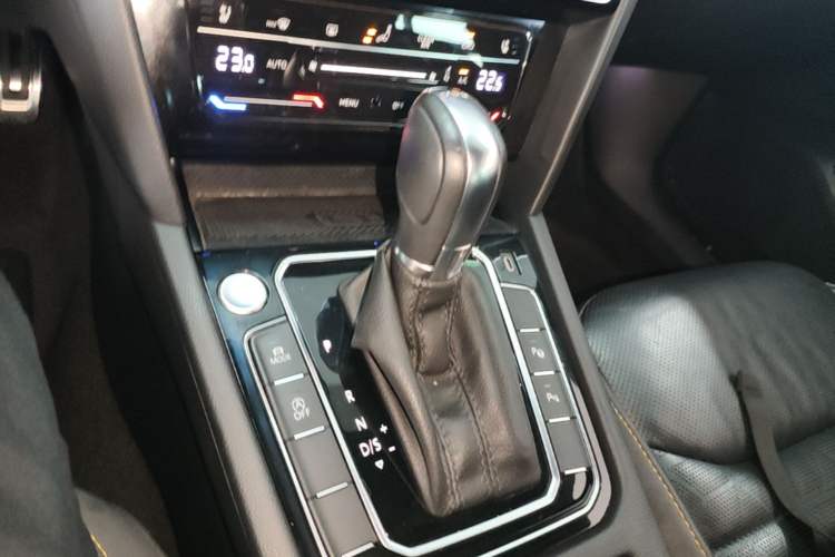 Used Volkswagen FAW-Volkswagen CC 2021 380TSI Striking Edition Gear Lever