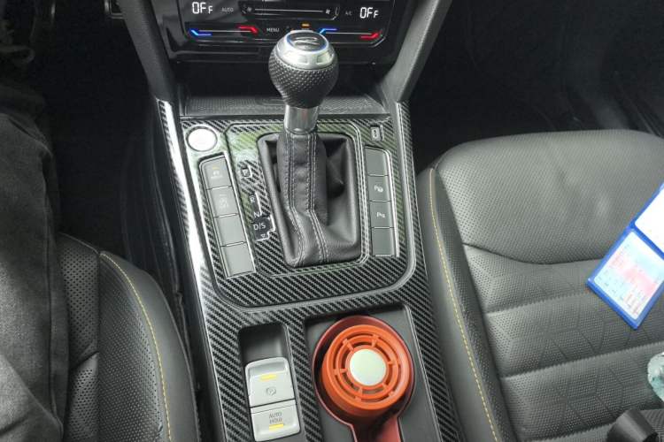 Used Volkswagen FAW-Volkswagen CC 2021 380TSI Striking Edition Gear Lever