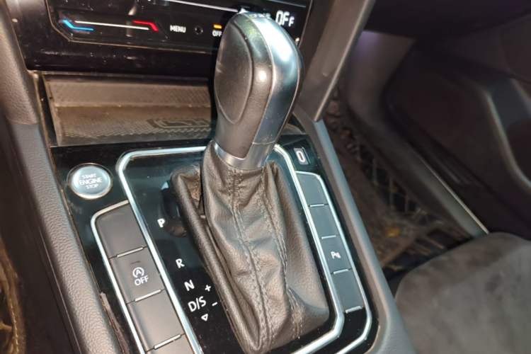 Used Volkswagen FAW-Volkswagen CC 2021 330TSI Ignite Edition Gear Lever
