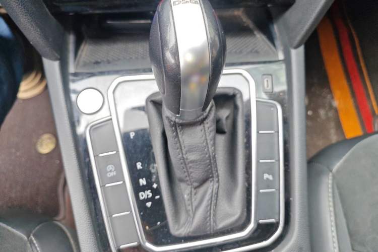 Used Volkswagen FAW-Volkswagen CC 2021 330TSI Ignite Edition Gear Lever
