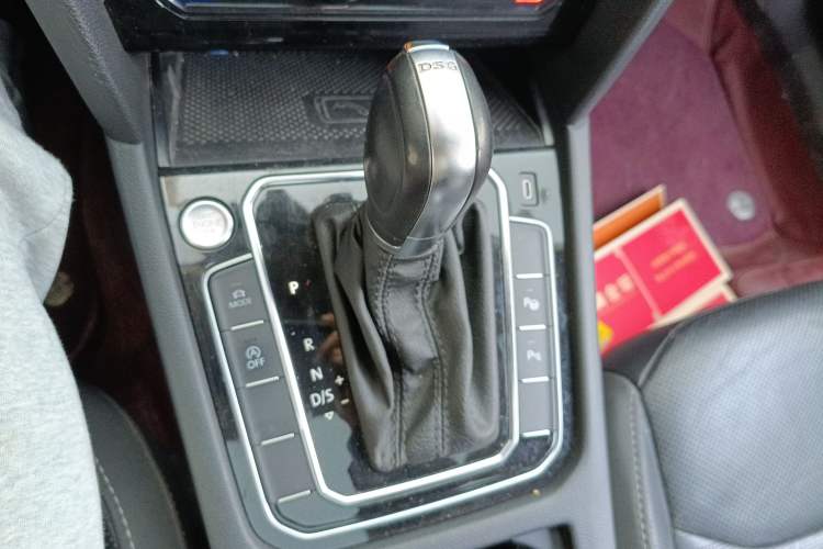 Used Volkswagen FAW-Volkswagen CC 2021 Estate Car 380TSI Vizion Edition Gear Lever