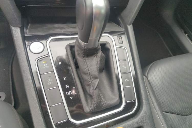 Used Volkswagen FAW-Volkswagen CC 2021 Estate Car 380TSI Vizion Edition Gear Lever