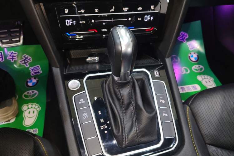 Used Volkswagen FAW-Volkswagen CC 2021 380TSI Striking Edition Gear Lever