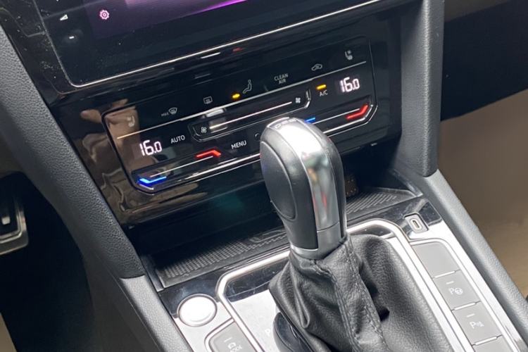 Used Volkswagen FAW-Volkswagen CC 2021 380TSI Striking Edition Gear Lever