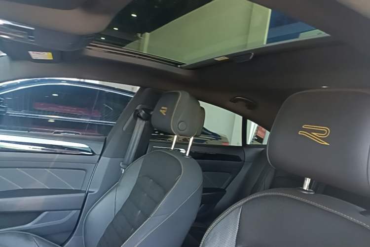 Used Volkswagen FAW-Volkswagen CC 2021 380TSI Striking Edition Headliner