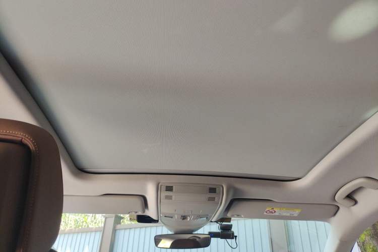 Used Volkswagen FAW-Volkswagen CC 2021 Estate Vehicle 380TSI Vizzion Edition Headliner
