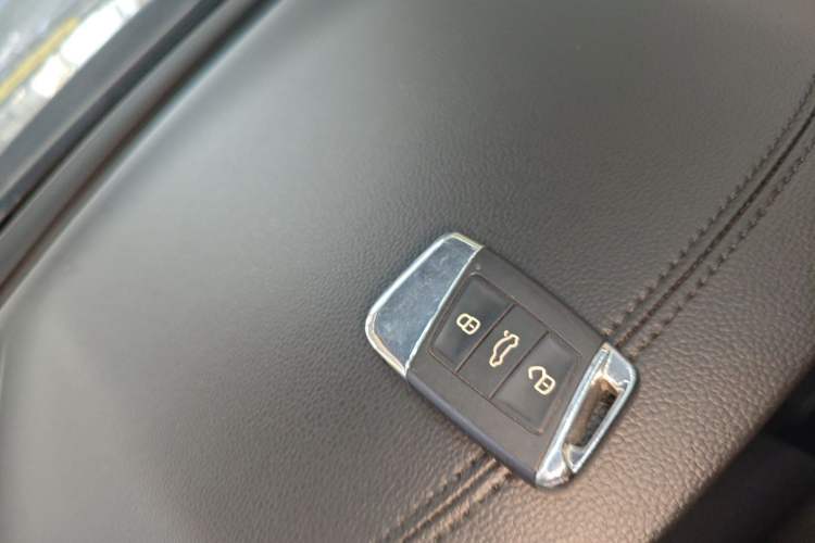 Used Volkswagen FAW-Volkswagen CC 2021 Estate Car 330TSI Hunter Vision Edition Interior 1