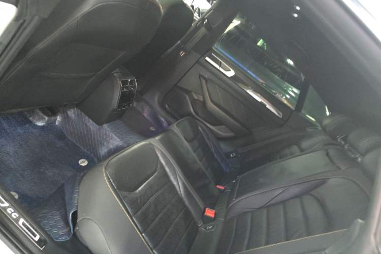 Used Volkswagen FAW-Volkswagen CC 2021 380TSI Striking Edition Interior 1