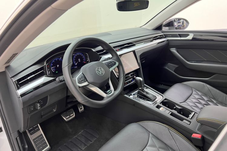Used Volkswagen FAW-Volkswagen CC 2021 380TSI Brilliant Edition Interior 10