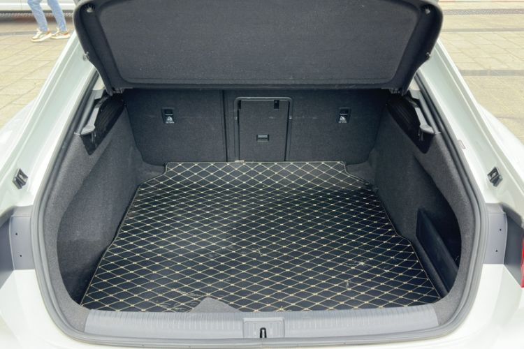 Used Volkswagen FAW-Volkswagen CC 2021 380TSI Striking Edition Interior 10