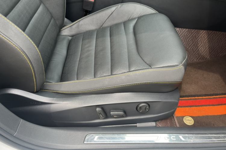 Used Volkswagen FAW-Volkswagen CC 2021 380TSI Striking Edition Interior 10
