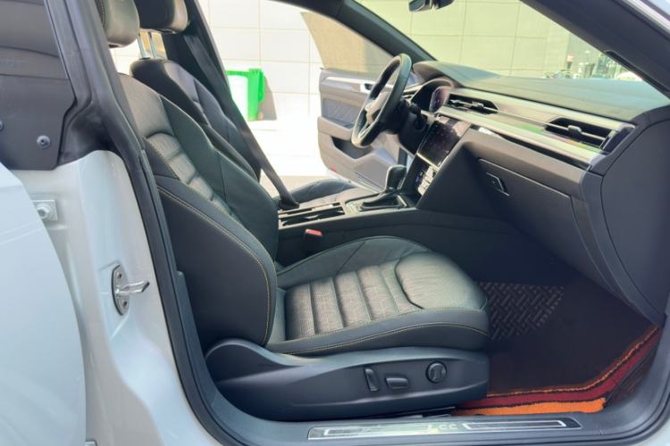 Used Volkswagen FAW-Volkswagen CC 2021 380TSI Striking Edition Interior 11