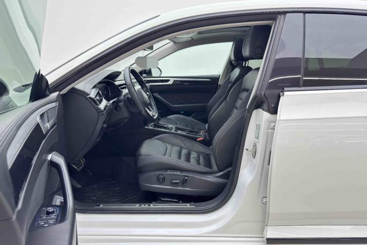 Used Volkswagen FAW-Volkswagen CC 2021 380TSI Striking Edition Interior 2