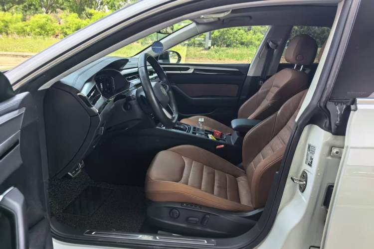 Used Volkswagen FAW-Volkswagen CC 2021 Estate Car 380TSI Vizion Edition Interior 2