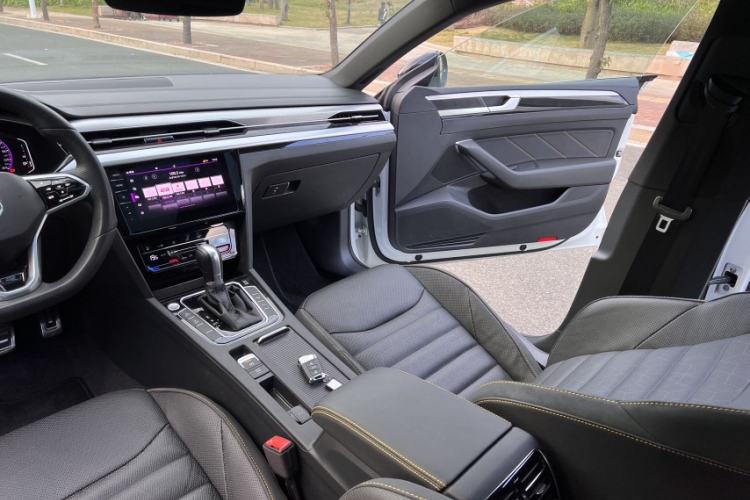 Used Volkswagen FAW-Volkswagen CC 2021 380TSI Striking Edition Interior 2