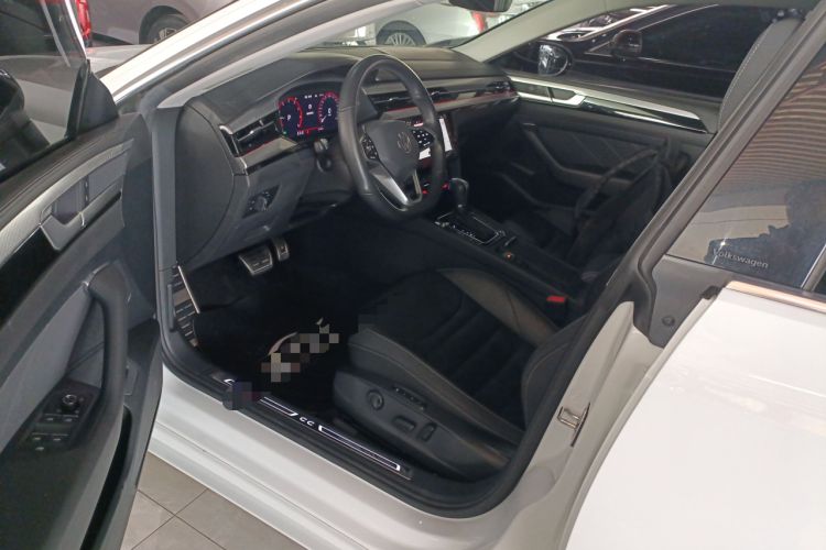 Used Volkswagen FAW-Volkswagen CC 2021 380TSI Striking Edition Interior 3