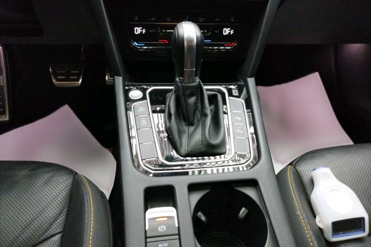 Used Volkswagen FAW-Volkswagen CC 2021 380TSI Striking Edition Interior 3