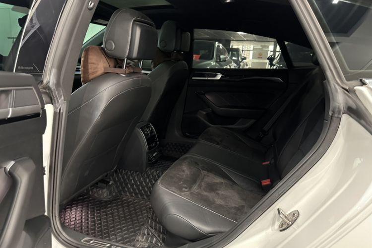 Used Volkswagen FAW-Volkswagen CC 2021 330TSI Ignite Edition Interior 3